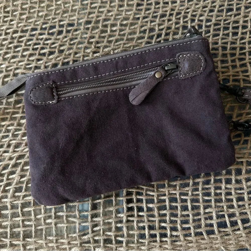 NWOT - Myra Bag - X Design Pocket Small Crossbody Black and Cream Patterned - Picture 8 of 14